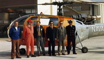 Emile Faragou devant l'Alouette 3 SA-319B Navale ANE-303, avec Claude Aubé (3e en partant de la droite) - Photo DR collection personnelle Emile Faragou