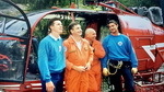CRS, Alain Franjou, Francis Delafosse et Major Dudu, Pierre Durand PGHM devant l'Alouette 3 SC Base de Grenoble en 2002 - Photo DR