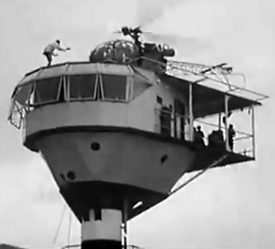 Alouette 2 F-ZBAK Protection civile se pose sur la bouée-laboratoire du commandant Cousteau, le 2 juin 1963 - Photo DR INA