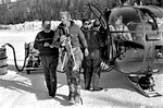 Le guide Gérard Devouassoux à la descente de l'Alouette III pilotée par Pierre Violeau de la Base d'Annecy - Photo © DL 