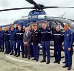Cliquez sur la photo pour en savoir + : Jean-Marie Potelle conserve une retraite très active et ici le voici bien entouré sur la Base de Francazal lors de sa remise de décoration (Lieutenant-colonel de réserve Citoyenne des Forces Aériennes de la Gendarmerie Nationale), le 26 mars 2014 - Photo ladepeche.fr