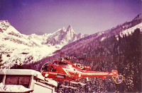 L'Alouette III F-ZBBQ se pose à la DZ des Bois bien enneigée durant l'hiver 1984 - Photo DR collection Francis Delafosse
