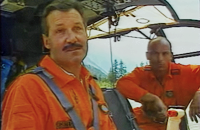 L'équipage Colin/Delafosse à bord de l'Alouette III sur la DZ des Bois à Chamonix, années 80 - Photo DR collection Francis Delafosse