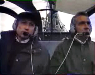 Michel Drucker aux commandes de l'Alouette 2 F-GFZQ - Photo DR Antenne 2