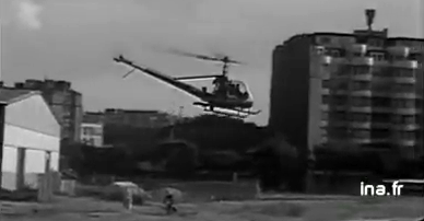 Hiller 360 en vol juillet 1953 - Photo INA