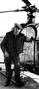 Jean-Marie Potelle accoudé à une Alouette II - Photo DR collection JMP 