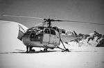 Jean Boulet se posera au sommet du Mont Blanc le 30 juin 1960 avec l'Alouette III N° 001 F-ZWVQ - Photo prise au dôme du Goûter à 4304 mètres - Photo Sud Aviation