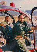 Le Pilote Max Vercoglio et le Mécanicien d'équipage Joseph Pérez aux commandes de l'Alouette 2 de la Protection civile, début des années 70 - Stage montagne Base de Pau - Photo DR
