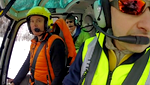 Le pilote Pascal Brun (CMBH) aux commandes de son AS350B3e Lilymarie - Photo France 5