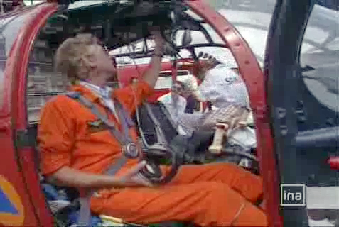 Le pilote de l'Alouette 3 F-ZBDO Dragon 59 Sécurité civile - Photo France 3 INA