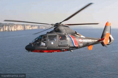 Hélicoptère Dauphin de la marine crédits : MARINE NATIONALE