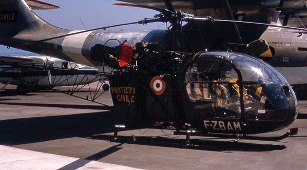 Alouette 2 F-ZBAM Protection civile livrée kaki avec immatriculation sous la porte - Photo collection D. Roosens