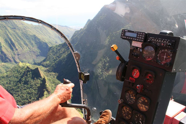 Cockpit du Bell 47 - Photo JMM
