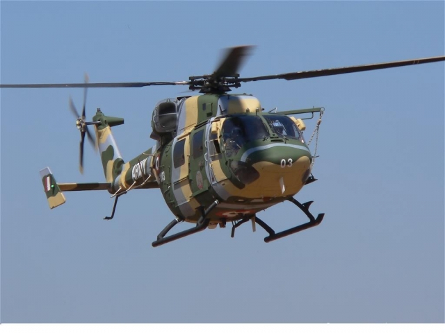 Dhruv Armée de terre et de la Navy Indienne HAL press