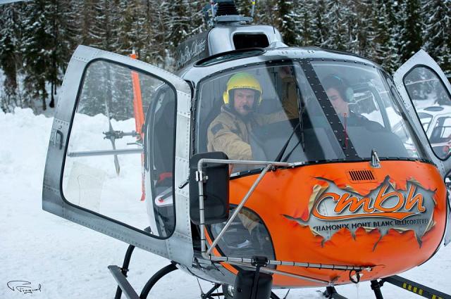 Pascal et son fils Tommy à bord de l'AS 350 B3e F-HESB - Photo © Philippe Fragnol