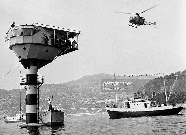 Alouette 2 F-ZBAK Protection civile - Arrivée du ministre délégué à la Recherche scientifique, Gaston Palewski, pour inaugurer la bouée-laboratoire du commandant Cousteau, le 2 juin 1963 - Photo Getty Images