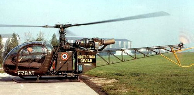 Alouette 2 F-ZBAT (immatriculation sous la porte) Protection civile avec livrée kaki - Photo DR