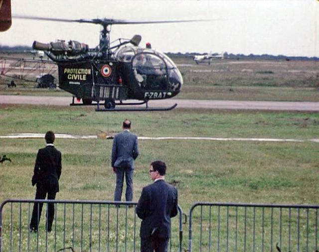 Atterrissage de l'Alouette 2 F-ZBAT Protection civile équipée de son treuil de 25 m bâché - Photo DR