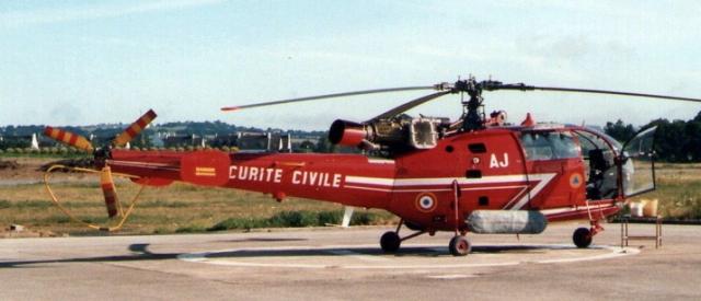 Alouette 3 F-ZBAJ Sécurité civile immatriculation 2 lettres au-dessus des bandes, Dragon 29 à la station de Quimper