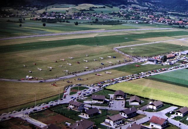 Vue aérienne d'ensemble de la 1ère coupe de France Hélicoptère les 17 et 18 mai 1980 - Photo collection Jean-Marie Potelle