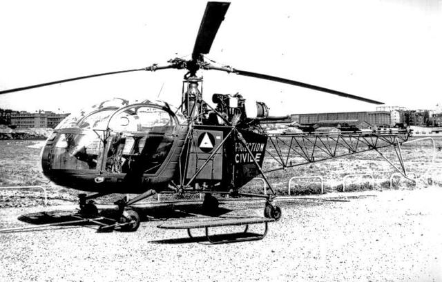 Alouette 2 F-BJHN Protection civile avec civière au sol - Photo DR