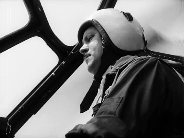 Pilote aux commandes du Sikorsky H-34 328 WA - Photo DR