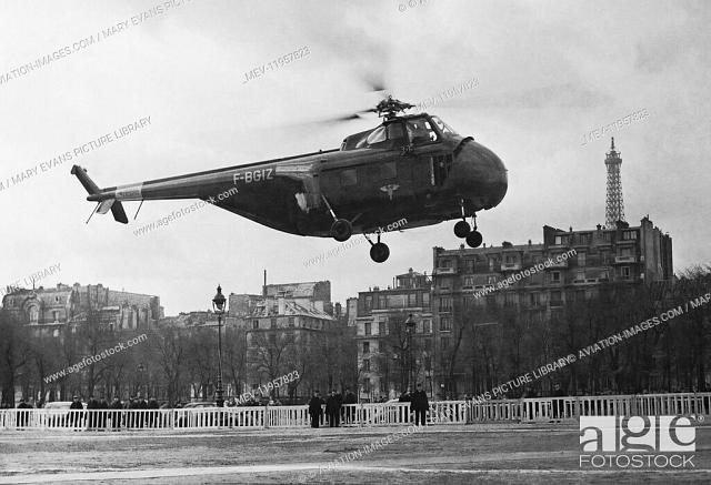 Le Sikorsky S-55 F-BGIZ à Paris en 1952 - Photo DR AGE Fotostock