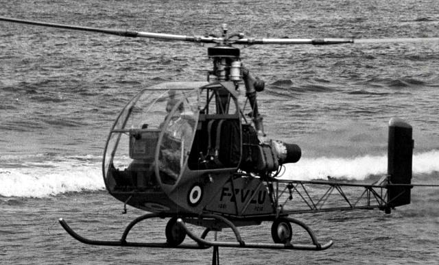 Gros plan du SO1221 Djinn 1956 F-ZVLU lors d'une démonstration au Queenscliff surf club en Australie, le 23 mars 1956 - Photo Ronald Leslie