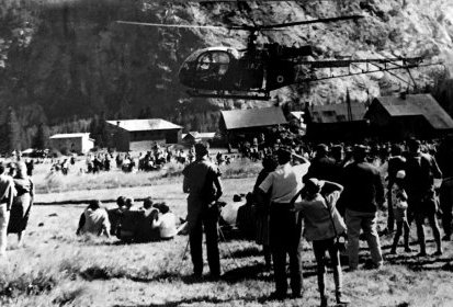 Alouette 2 F-MJAZ Gendarmerie lors de la Fête de la montagne à Ailefroide (...)