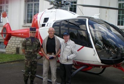 Deux anciens : Christian BUET, JMP et le poulain de Christian - Photo (...)