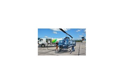 Ravitaillement très fréquent pour le Bell 206 - Photo © Patrick Gisle
