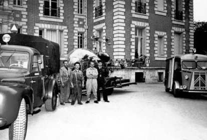 A Nainville-les-Roches avec de G a D Jacques FOUET, Robert SCHMITT (Oscar), (...)