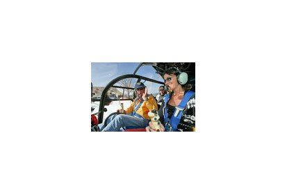 Inside Alouette III SA 316B F-GZBR avec René Romet aux commandes - (…)