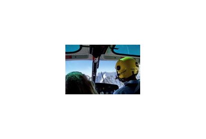 A bord de l'AS 350 B3+ F-HFBI avec Pascal Brun aux commandes - Photo © (…)