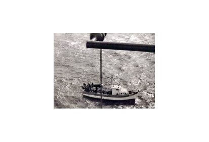 Le corps du malheureux marin-pêcheur est retrouvé dans les filets... - Photo (…)