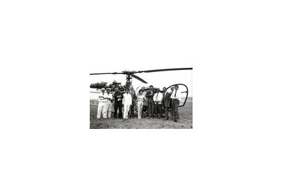 Rene Mouille avec l'équipe du record d'altitude du Lama F-BPXS, (…)