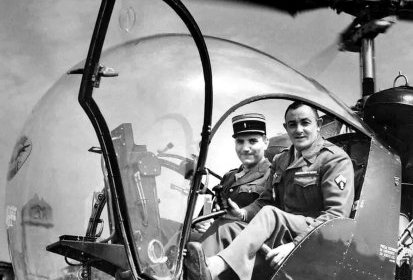 René Delvaux et son Bell 47 - Photo Collection JMP