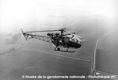 Alouette 2 F-MJAL gendarmerie avec potence de treuil - Photo Musée de la (...)