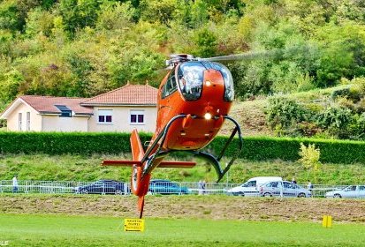 Salutation du public par le H120 - © Patrick GISLE