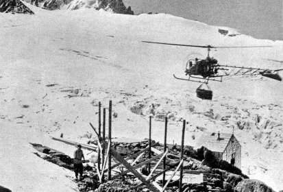 Transport de charge en Bell 47 G2 F-BDVL (BRIAND) pour le nouveau refuge, (…)