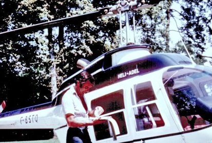 En Juillet 1975 à Douchy (propriété de Alain Delon) pour Héli-Adel sur Bell (…)