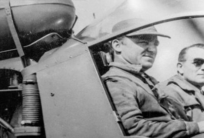 Robert Schmitt (Oscar) et Frédéric Curie sur Bell 47 F-BGSS - Photo (...)
