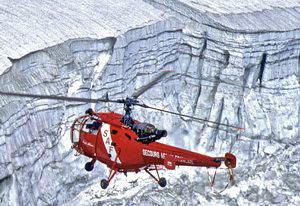 Alouette 3 SA-319B F-GHCH du SAF, baptisée "Mont-Blanc", piloté par Roland Fraissinet dans le massif du Mont-Blanc, le 15 août 1988 - Photo © Denis Vidalie