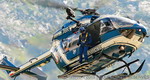 L'EC 145 « Choucas 74 » se présente avec Philippe aux commandes de la machine et J.B. sur le patin - Photo © Eric Thirion - Tous droits réservés