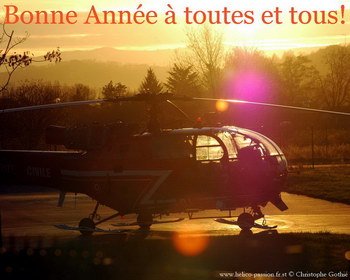 Cliquez pour agrandir la photo de l'Alouette 3 Delta India sur la DZ de Meythet à Annecy au coucher de soleil - Photo © Christophe Gothié