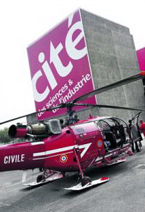 Cité des Sciences (XIXe ), hier. L'Alouette a effectué son dernier atterrissage avant d'être exposé à la rentrée - Photo LP/THOMAS SAMSON