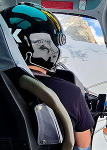 Boby aux commandes du H125 F-HLLJ de CMBH - Photo © Claire Gothié
