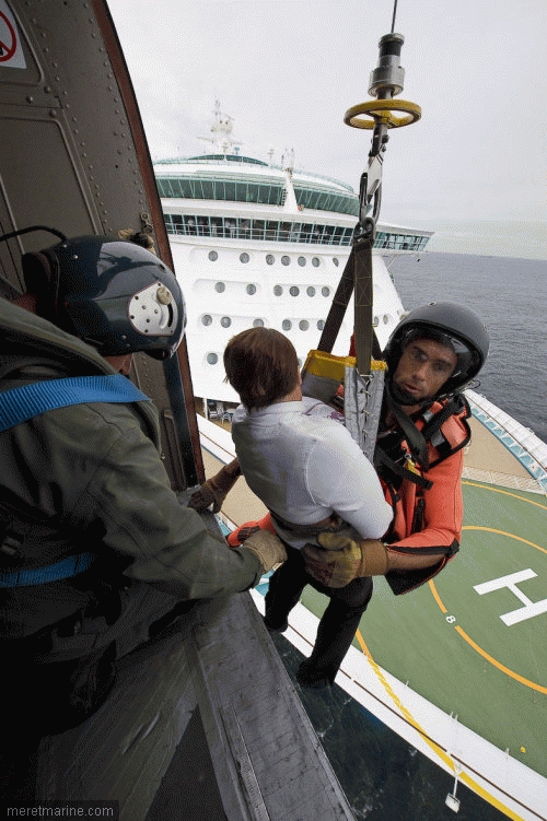 Photo © Marine Nationale - SM P.F. WATRAS