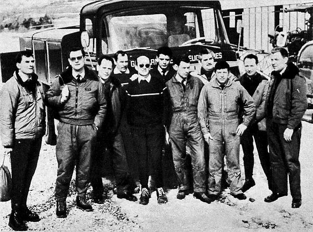 A Briançon, avec notamment le capitaine Didier Potelle (2e en partant de la G) et le moniteur Jean Toustou (au centre) vers 1965 - Photo DR