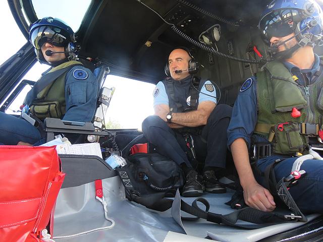 A Lannion. L'hélicoptère (équipage à bord) de Rennes et son détachement de gendarmerie prêts pour l'été - Photo © Paul Louault